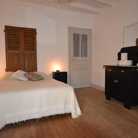 Quaint In Tailly, Cleaning Included * Barricourt
