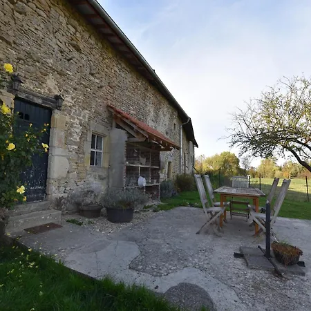 Quaint In Tailly, Cleaning Included Barricourt